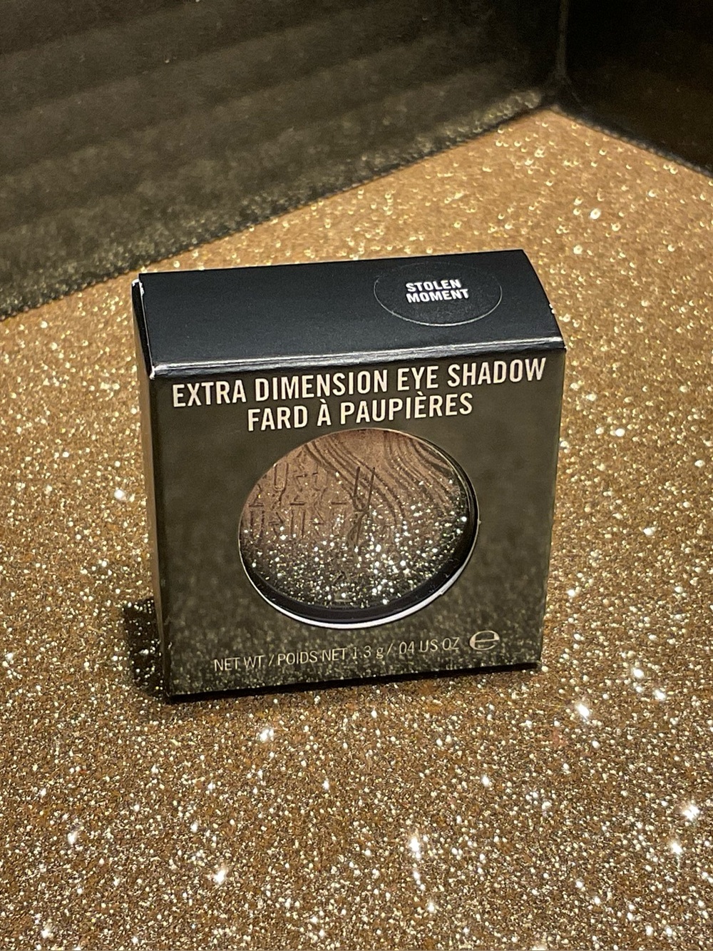 MAC  extra dimension eye shadow- STOLEN MOMENT